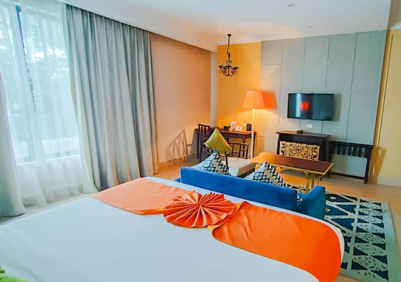 Jambuluwuk Oceano Seminyak Hotel Zewnętrze zdjęcie A room at the hotel