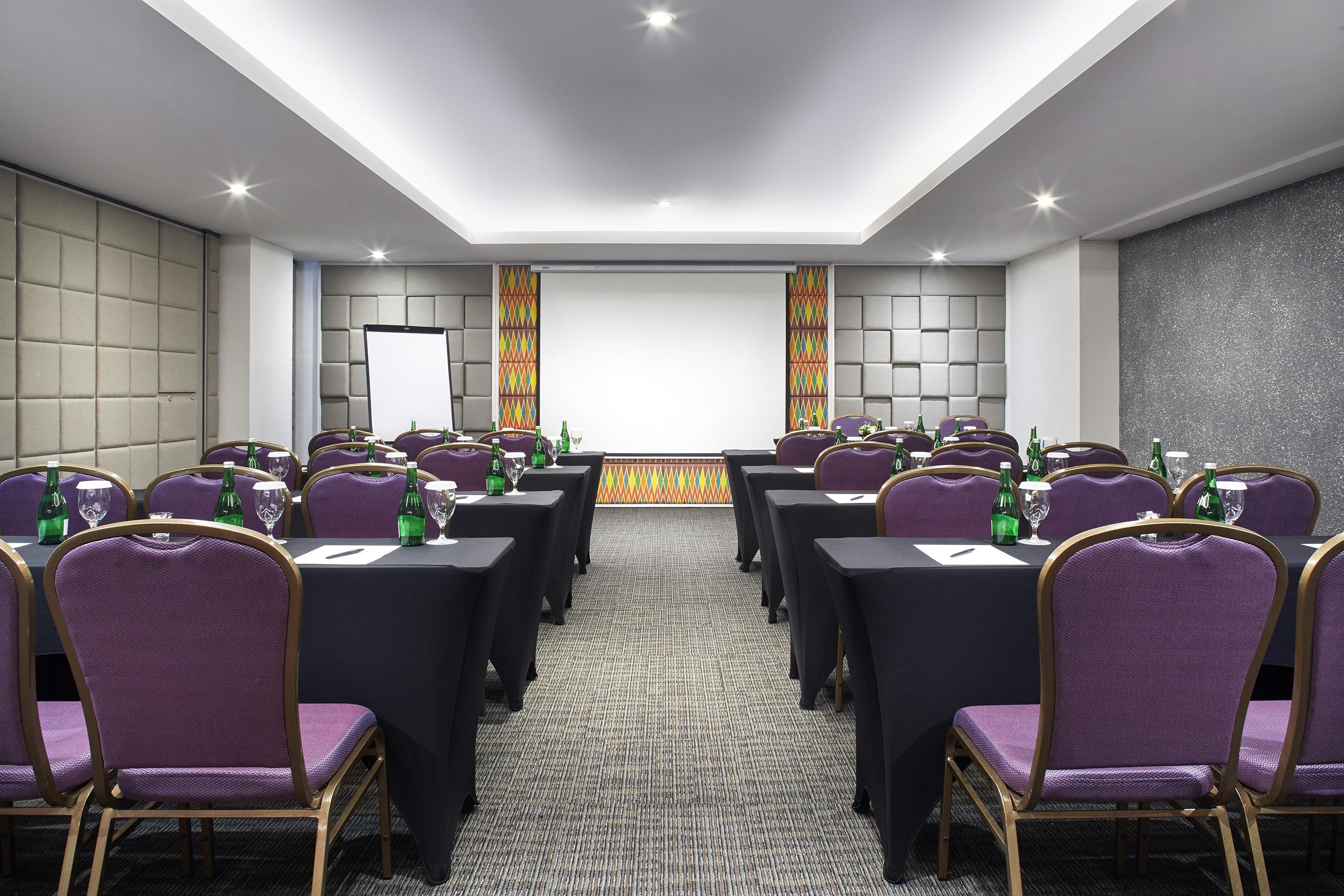 Jambuluwuk Oceano Seminyak Hotel Zewnętrze zdjęcie Meeting room
