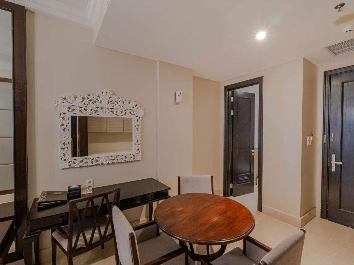 Jambuluwuk Oceano Seminyak Hotel Zewnętrze zdjęcie A typical apartment interior