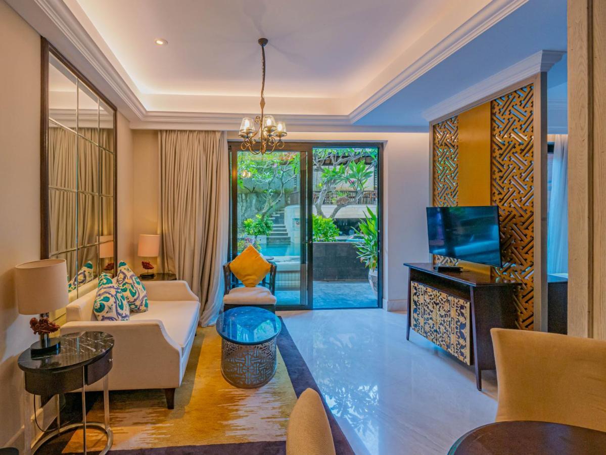 Jambuluwuk Oceano Seminyak Hotel Zewnętrze zdjęcie A suite at the hotel