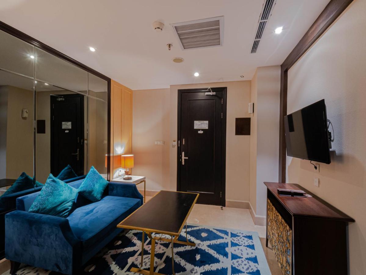 Jambuluwuk Oceano Seminyak Hotel Zewnętrze zdjęcie Suite room at the hotel